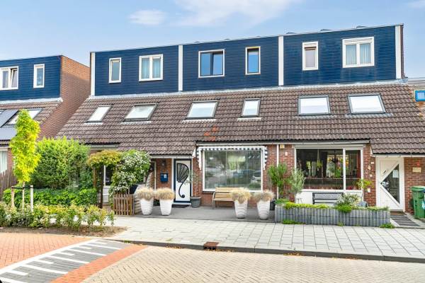 Woning Valkenswaardstraat 18 ALMERE