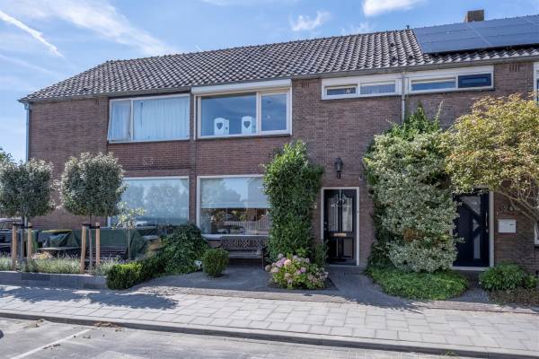 Woning Magnoliastraat 14 Oud-Beijerland