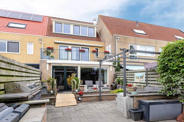 Woning Karveel 4877 LELYSTAD