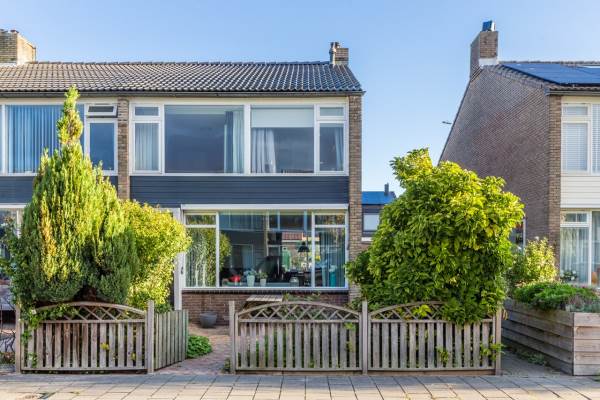 Woning Burgemeester van Edenstraat 28 Krommenie