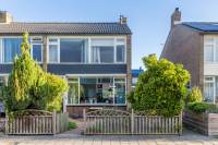Woning Burgemeester van Edenstraat 28 Krommenie