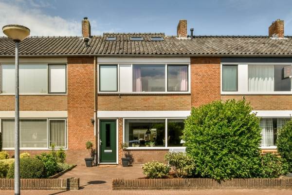 Woning Omroeplaan 18 Huizen
