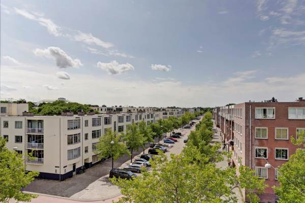 Woning Daniël Defoelaan 129 Amsterdam