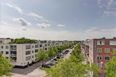 Woning Daniël Defoelaan 129 Amsterdam