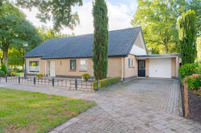 Woning De Vos van Steenwijkstraat 1 de Wijk