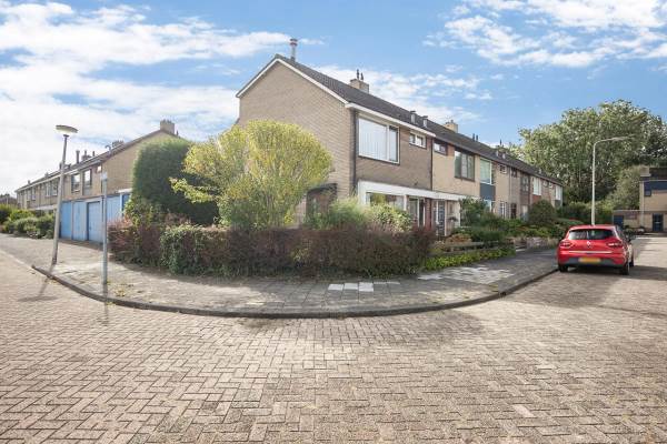 Woning Esdoornstraat 1 Spijkenisse
