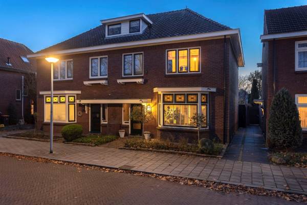 Woning Titus Brandsmastraat 11 Oldenzaal
