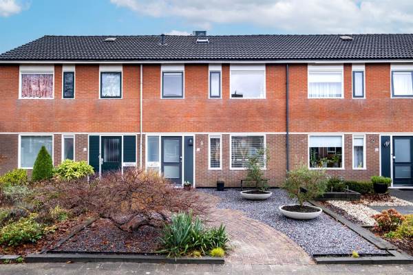 Woning Molenerf 42 Buitenpost