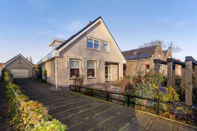 Woning Burgemeester van Esstraat 71 Pernis Rotterdam