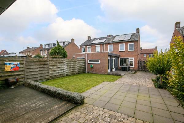 Woning Margrietstraat 16 Beneden-Leeuwen