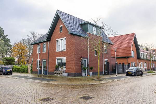 Woning Burgemeester van Niekerklaan 80 Hillegom