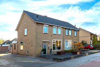 Woning Dr. Arntzstraat 17 Mill
