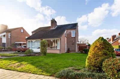 Woning Lintjeshaag 1 Limbricht