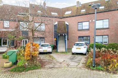 Woning Hugo van Woerdenstraat 81 Leiden