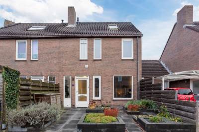 Woning van Leeuwenhoekstraat 8 Hoogeveen