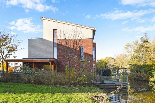 Woning Lessestraat 122 Heemskerk