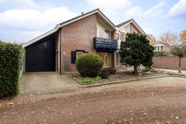Woning Fie Carelsenstraat 52 Hengelo (OV)