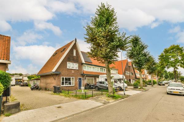 Woning Iepenlaan 24 Zwanenburg