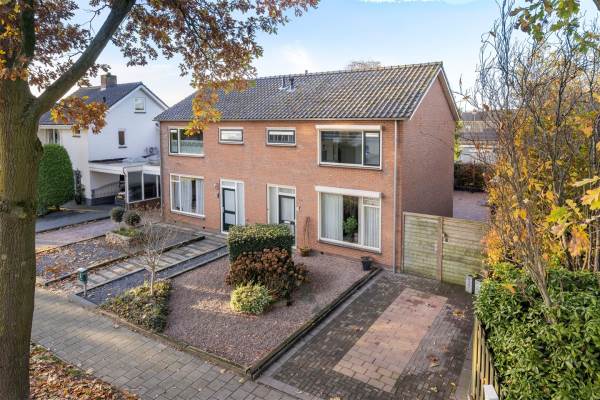 Woning Heuvelstraat 28 Alphen (GE)
