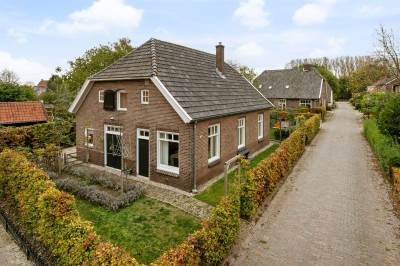 Woning 't Hof 1 Bronkhorst