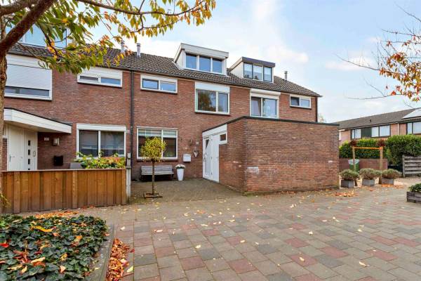 Woning August Vördingstraat 18 Hengelo (OV)