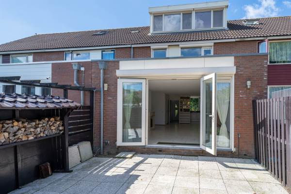Woning Helmgrasveld 5 Almere