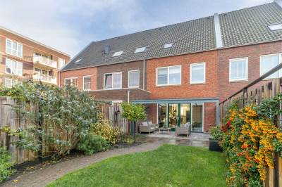 Woning Oeverdreef 7 Roelofarendsveen