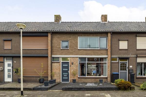 Woning Rector de Kortstraat 6 Halsteren