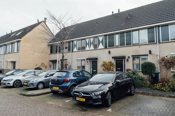 Woning Clara Wichmannstraat 11 Spijkenisse