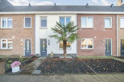 Woning Bloemenweg 5 Dirksland