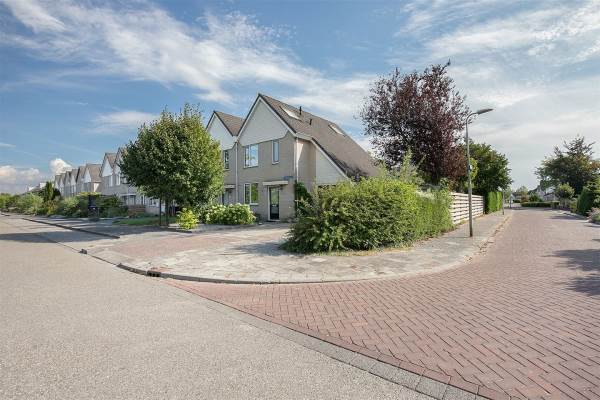 Woning Veluwelaan 63 Emmeloord