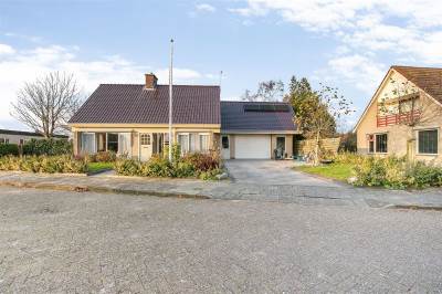 Woning De Kamp 1 Tzummarum