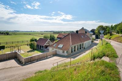 Woning Lindtsedijk 1 Heerjansdam