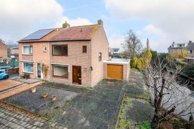 Woning Burg. Talsmaweg 2 Kamerik