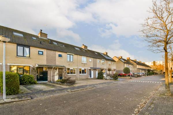 Woning Antillenstroom 10 Huizen