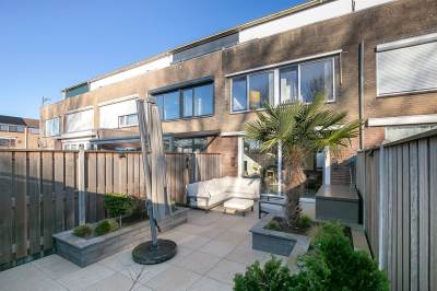 Woning Hugo van Voorneweg 82 Heenvliet