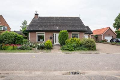 Woning Veldweg 5 Almkerk