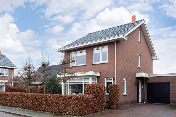 Woning Scharenburg 24 Zoelen