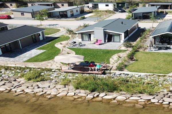 Woning Zuiderdijk 141 BOVENKARSPEL