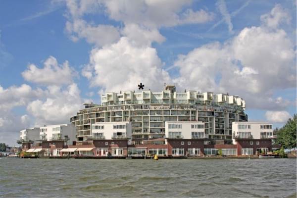 Woning Venetiehof 143 AMSTERDAM