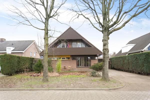 Woning Robijndijk 108 ROOSENDAAL