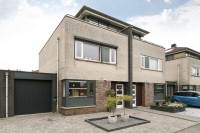 Woning W.j. van der Hooftstraat 45 METEREN