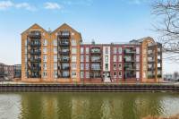 Woning IJsbaankade 165 Huizen