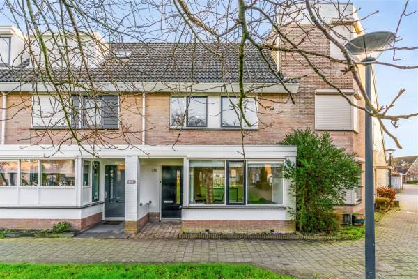 Woning Robert Stolzhof 275 Hoorn (NH)