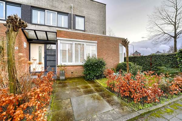 Woning Frans Everstijnstraat 2 Voorschoten