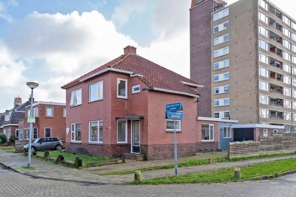Woning Sportterreinstraat 42 HOOGEZAND