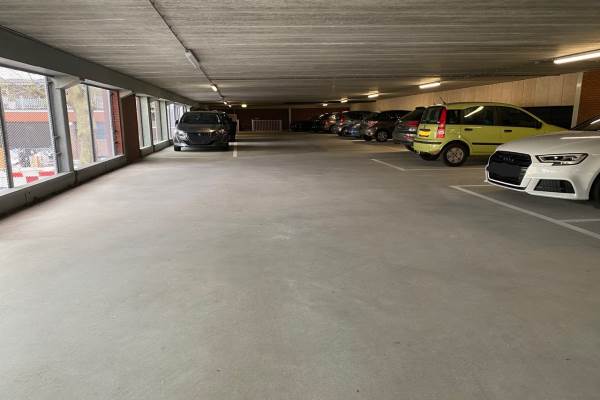 Woning Hasselaarstraat 5Parkeer Diemen