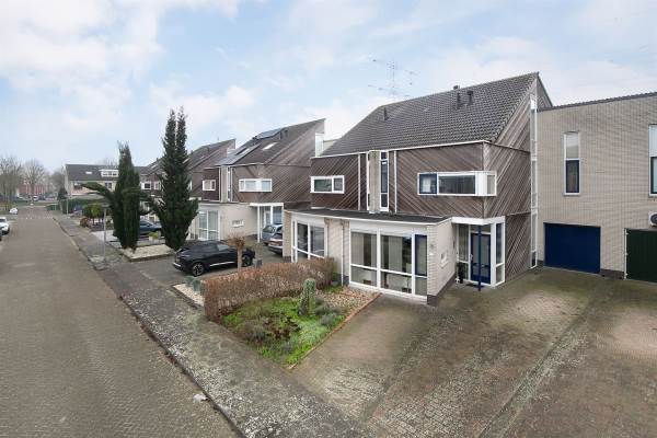 Woning Aardbeienstraat 15 Almere