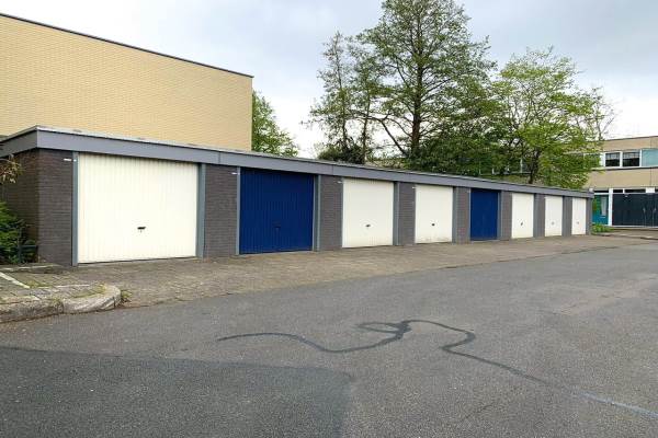Garage De Hooidollen 61B LEEUWARDEN