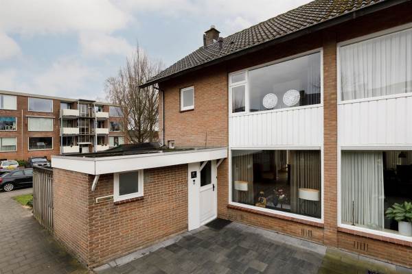Woning Titus Brandsmastraat 83 Oldenzaal
